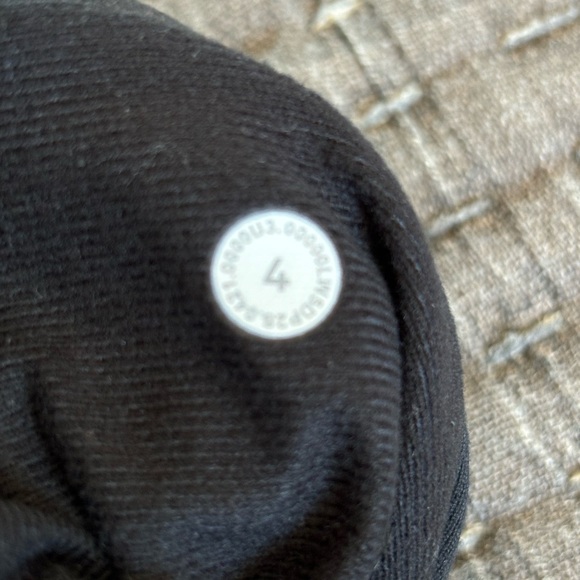 Lululemon Ready to Rulu High-rise jogger in black - Picture 6 of 9